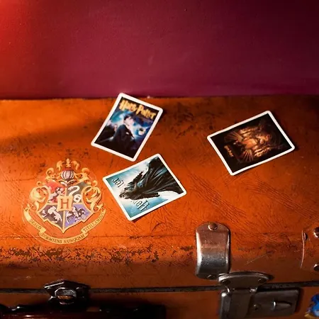 Qualys Cinema-parking & View Square