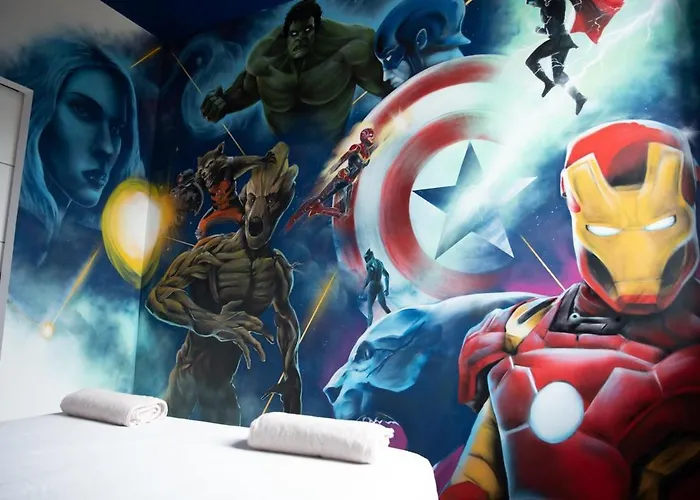 Qualys Cinema-parking & View Square