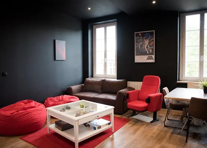 Qualys Cinema-parking & View Square Carcassonne